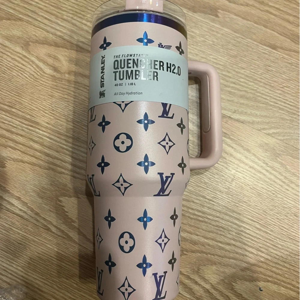 LV Stanley - Picture 3 of 9